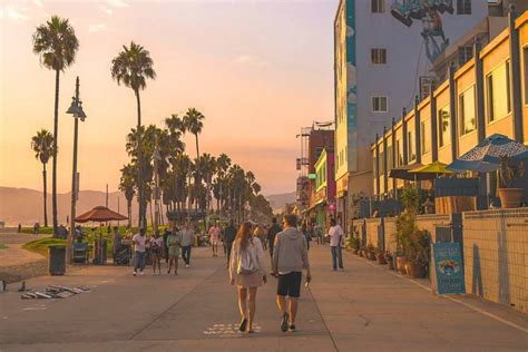 faproulette walk|Best Walkable Neighborhoods in Los Angeles .